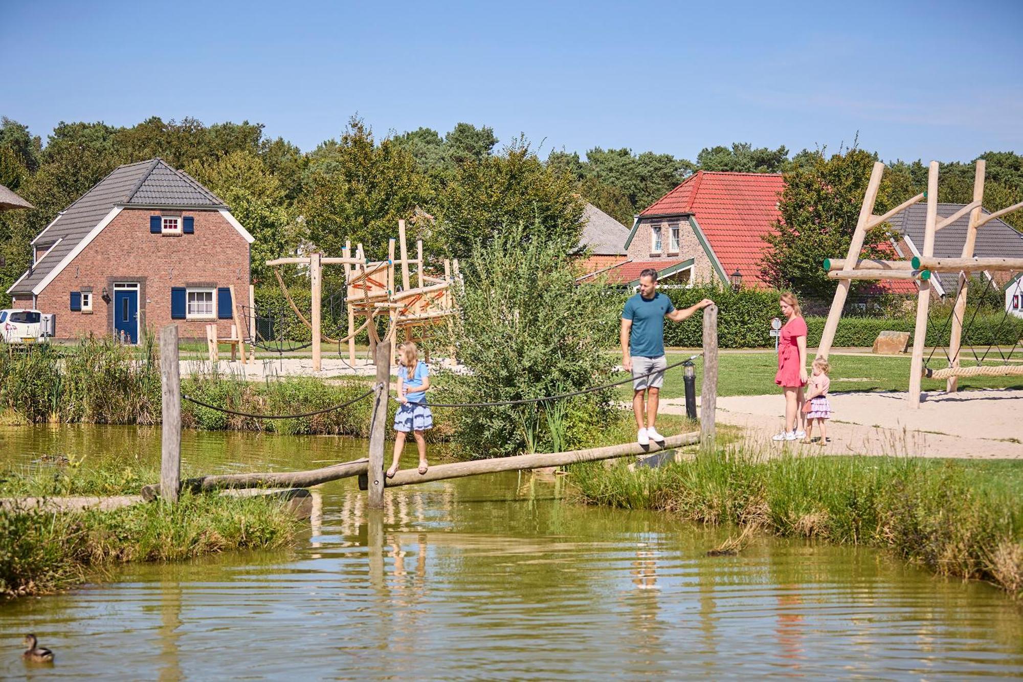 Отель Recreatiepark De Leistert Roggel Экстерьер фото
