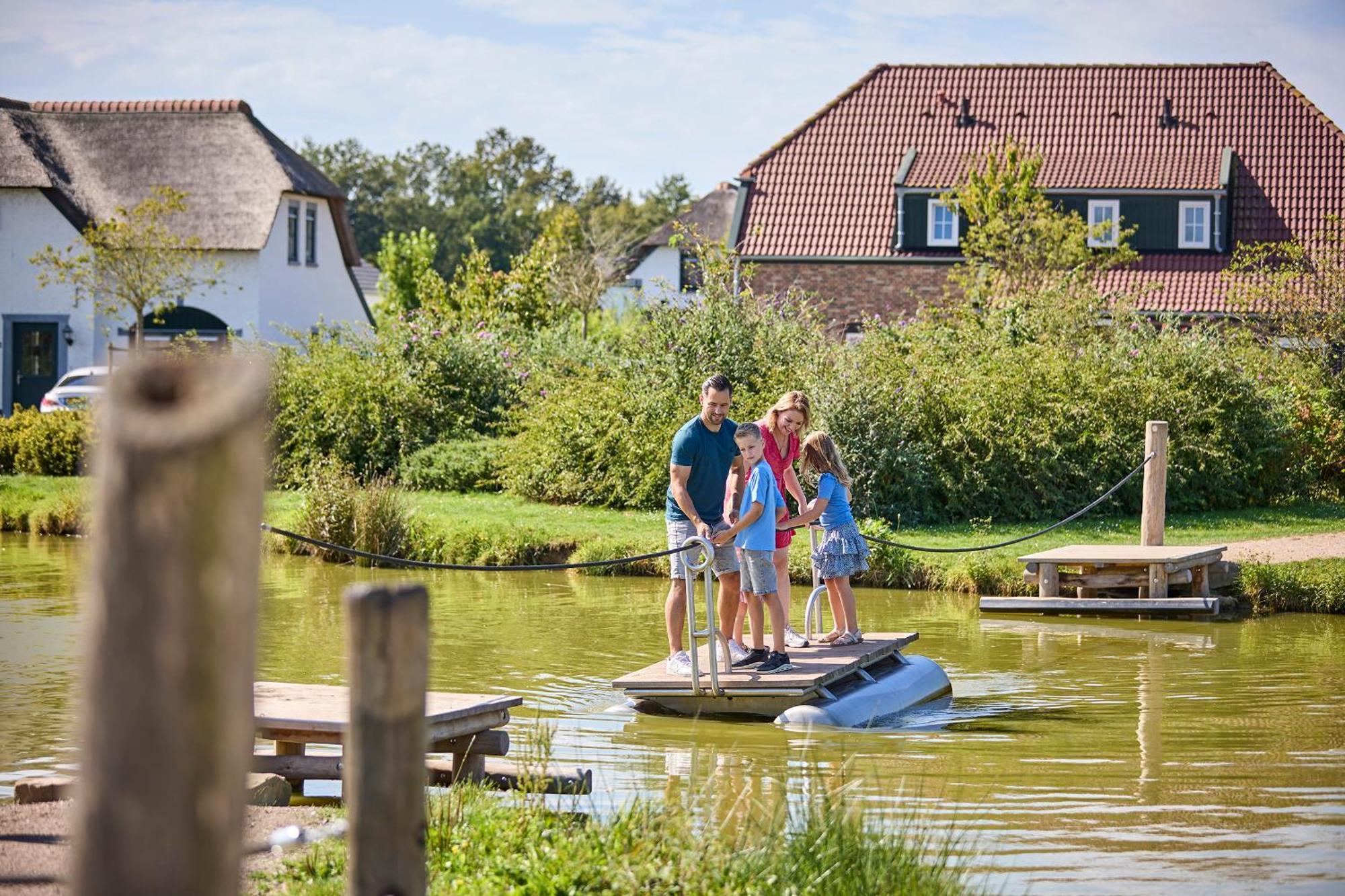 Отель Recreatiepark De Leistert Roggel Экстерьер фото